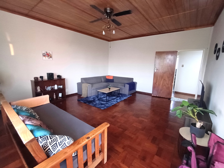 2 Bedroom Property for Sale in Uitenhage Central Eastern Cape